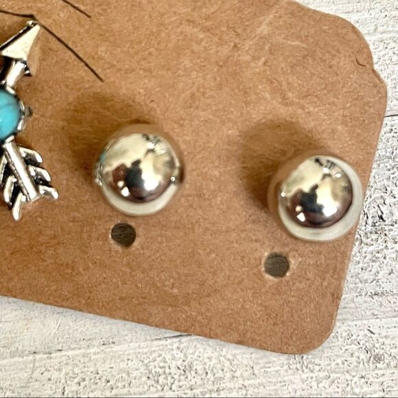 Silver tone Earring bundle - 3 post, 1 dangle - Picture 3 of 8